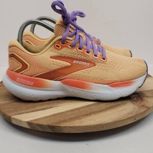 Brooks Women's Glycerin 21 running shoes Size 8.5 orange and purple